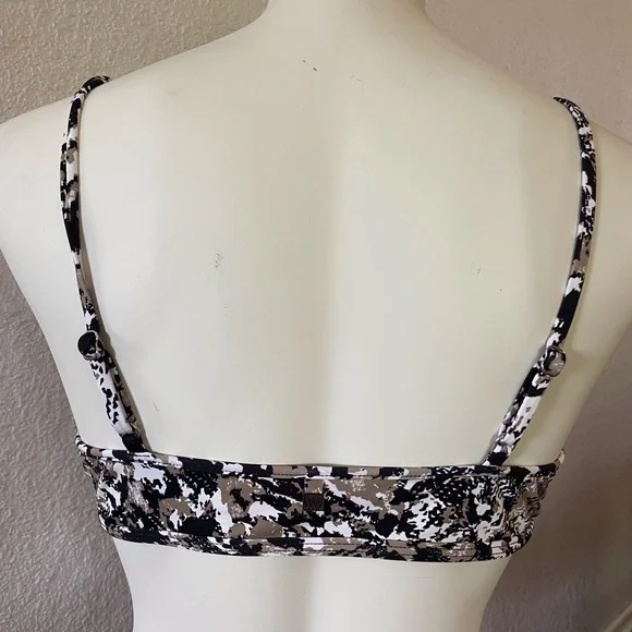 Beautiful bikini 👙 - Picture 4 of 6